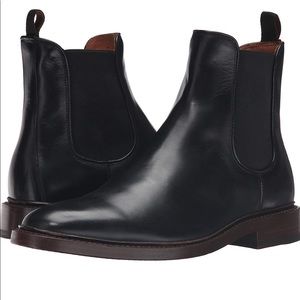 Frye Men’s Classic Chelsea Boot
